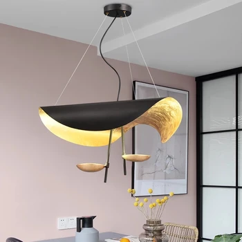 Uus Postmodernistlik Kumer Pind, LED Ripats, Kerge Lendav Taldrik Müts Disain Lamp Valge&Must elutuba Magamistuba Decor Rippus Lamp